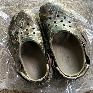 rugged camo crocs